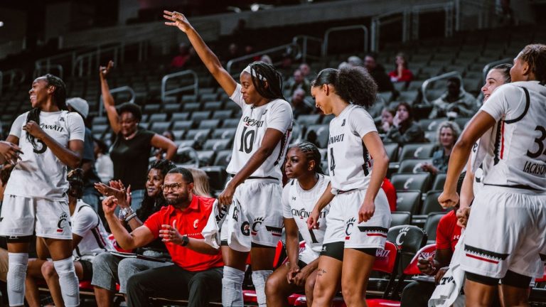 Cincinnati Women’s Basketball Defeats the Wittenberg Tigers 91-45